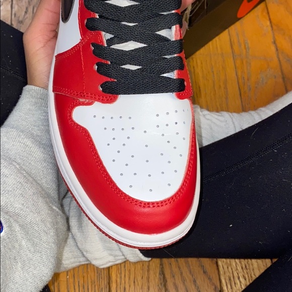 Air Jordan 1s - Picture 2 of 9